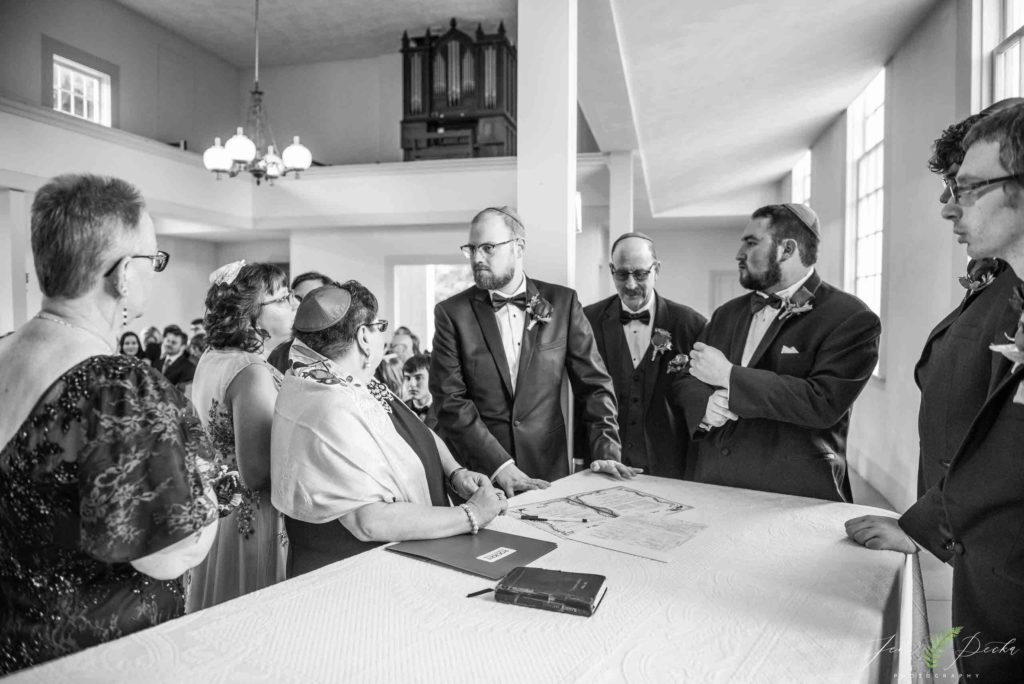 emily-jacob-cooperstown-wedding-jen-pecka-photography-farmers-museum-26