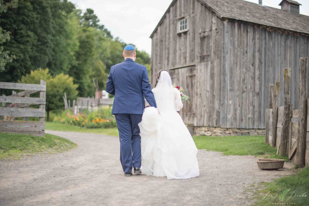 emily-jacob-cooperstown-wedding-jen-pecka-photography-farmers-museum-154