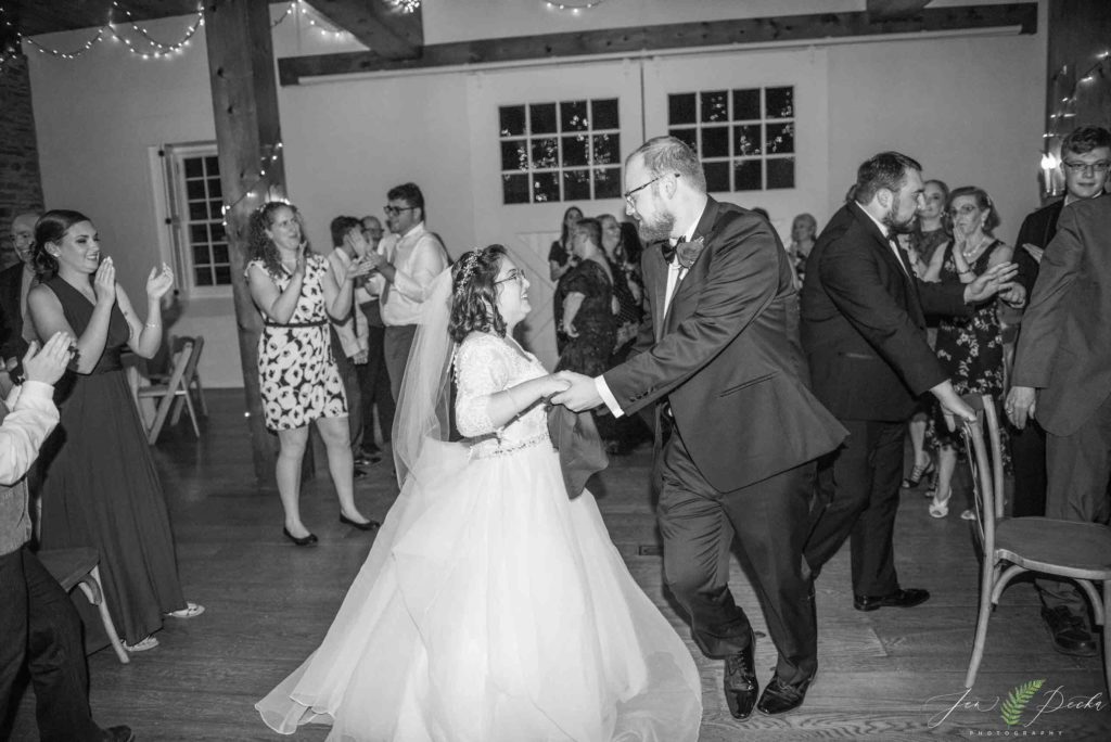 emily-jacob-cooperstown-wedding-jen-pecka-photography-farmers-museum-210