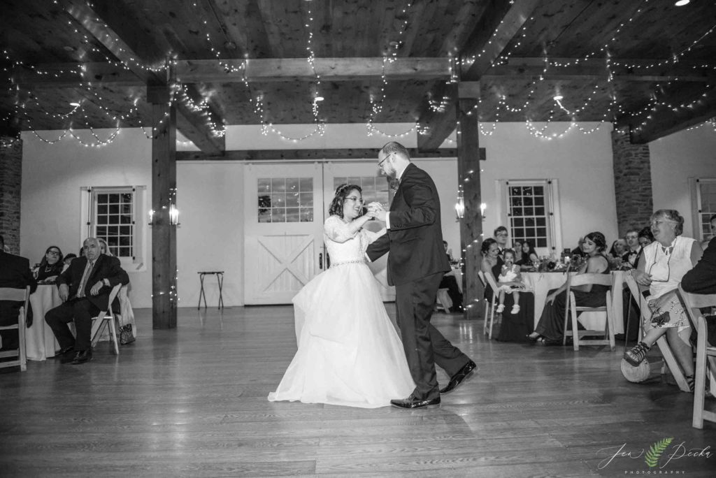 emily-jacob-cooperstown-wedding-jen-pecka-photography-farmers-museum-40