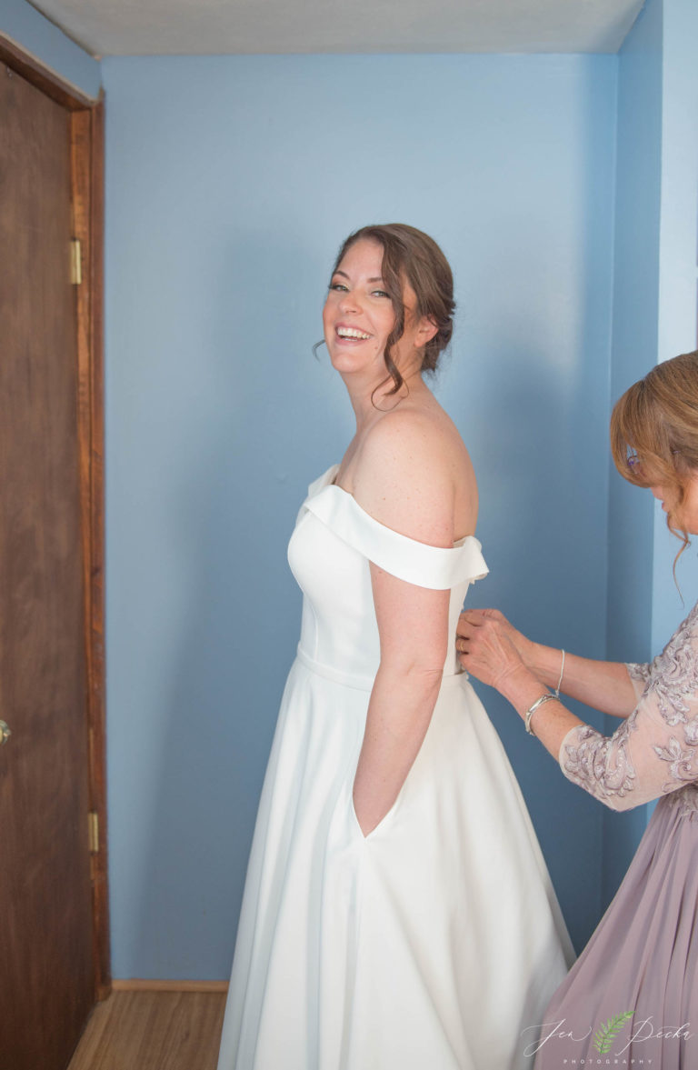 Lindsay + Sammy Terra Cotta Wedding in Owego, NY » Jen Pecka