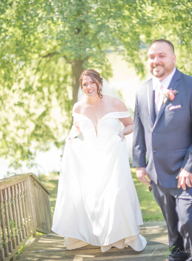 Lindsay + Sammy Terra Cotta Wedding in Owego, NY » Jen Pecka